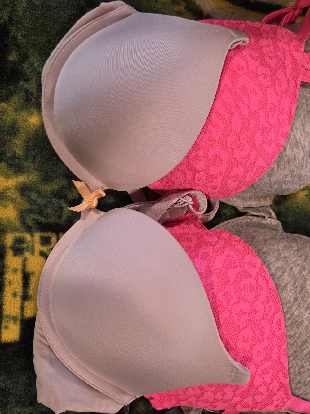PINK Victoria's Secret Two-Tone Light Gray and Hot Pink Padded Bra